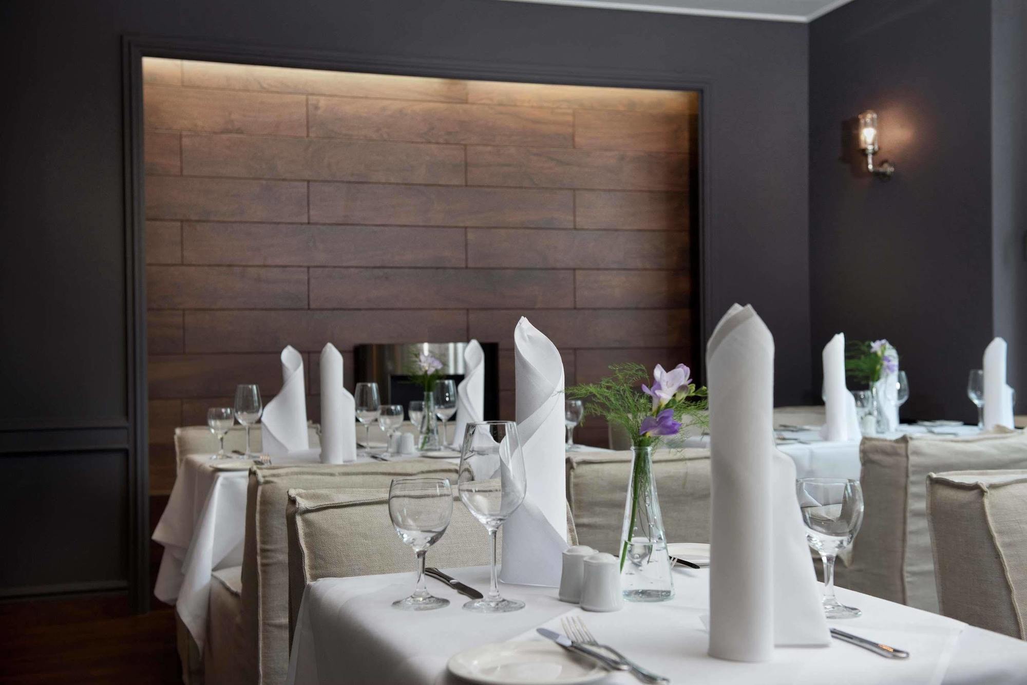 Park Hotel Hamburg Arena Restaurant photo